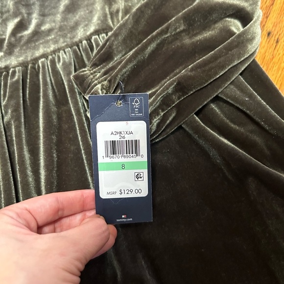 Tommy Hilfiger Holiday/Event Green Velvet Midi Formal Fit & Flare Dress 8 - Picture 4 of 11